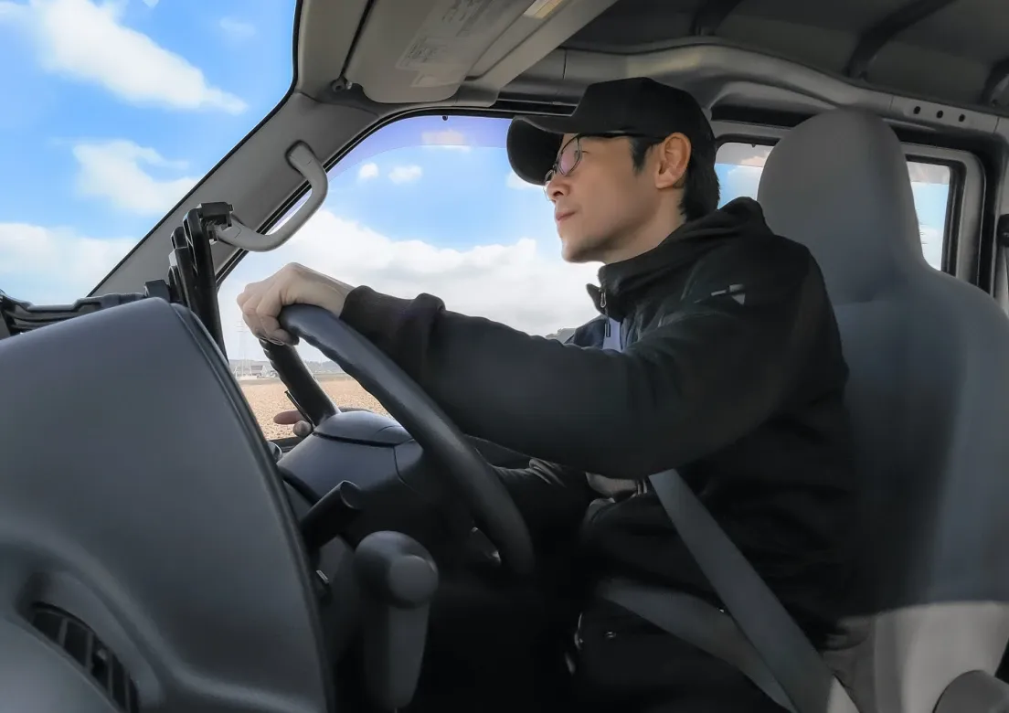 二種免許ドライバー旅客自動車で移送致します。